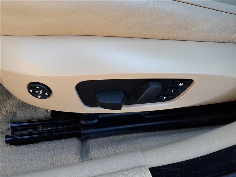 BMW 3-Series 328xi 2008