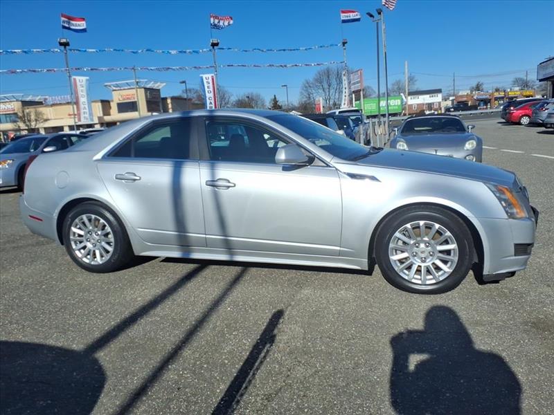 Cadillac CTS Luxury 2012