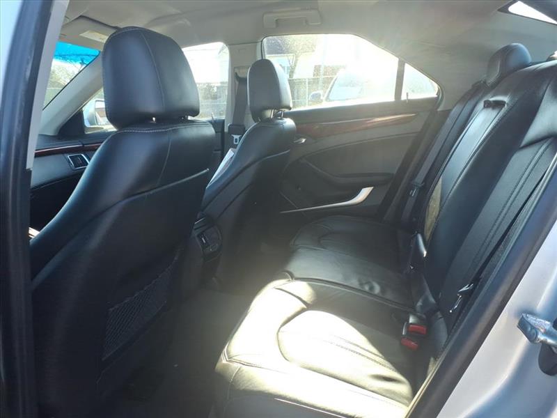 Cadillac CTS Luxury 2012