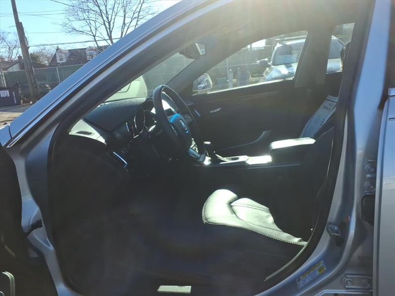 Cadillac CTS Luxury 2012