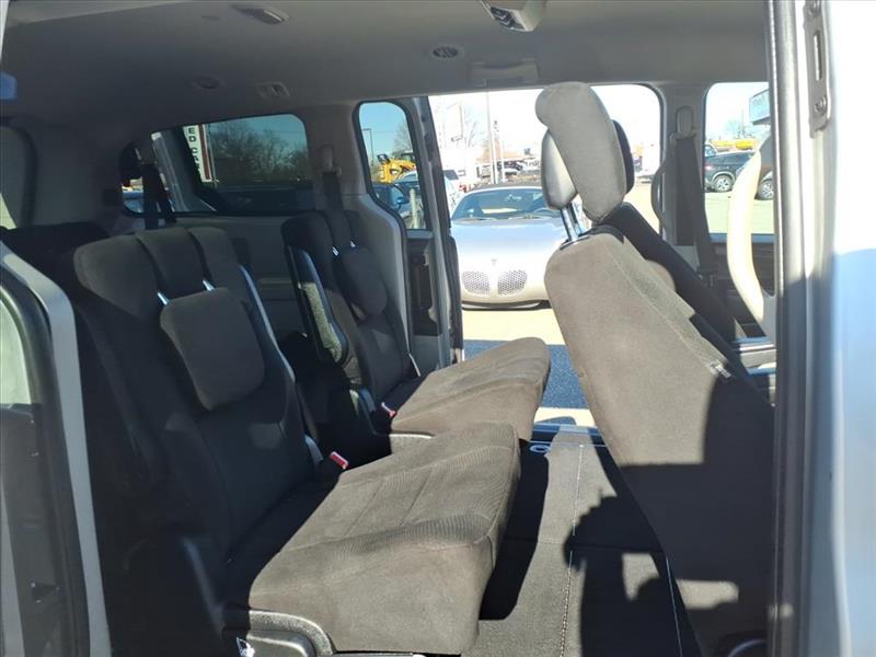 Dodge Grand Caravan SE 2012