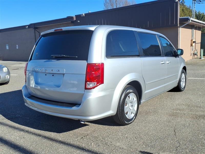 Dodge Grand Caravan SE 2012