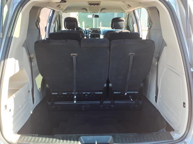 Dodge Grand Caravan SE 2012