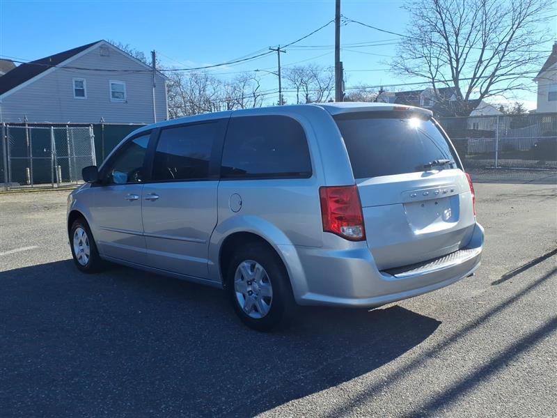 Dodge Grand Caravan SE 2012