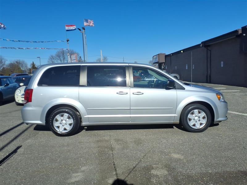 Dodge Grand Caravan SE 2012