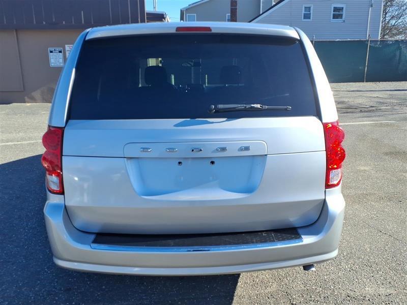 Dodge Grand Caravan SE 2012