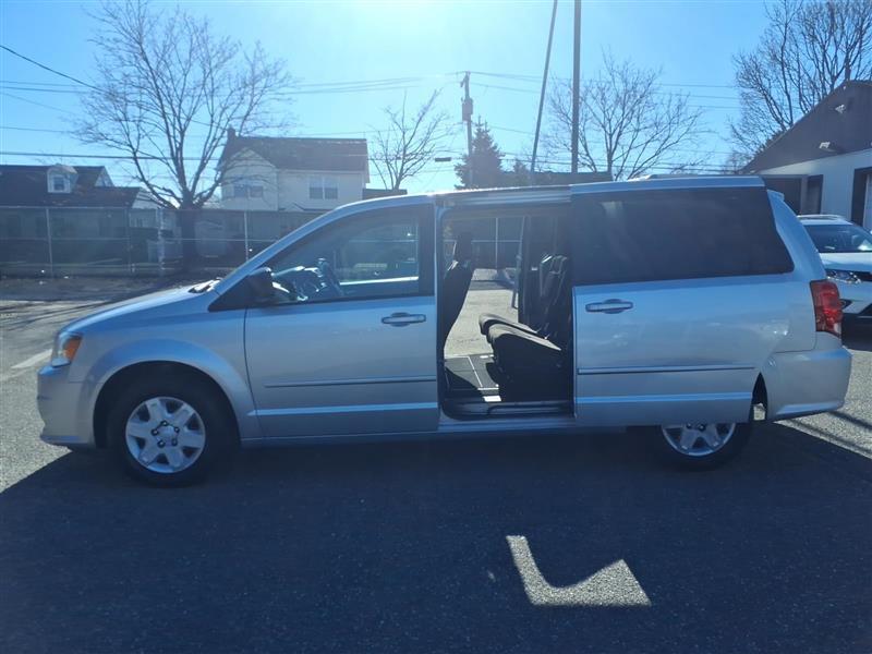 Dodge Grand Caravan SE 2012