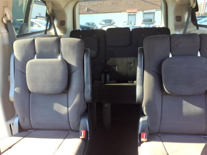 Dodge Grand Caravan SE 2012