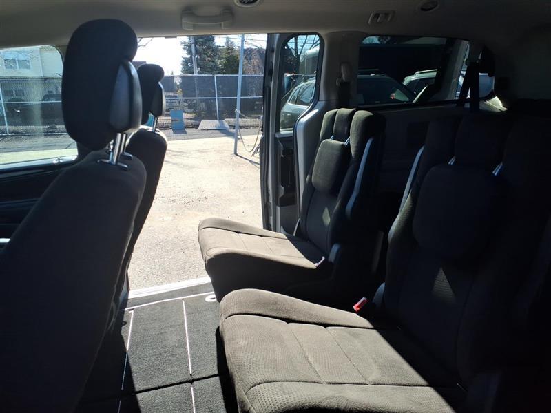 Dodge Grand Caravan SE 2012