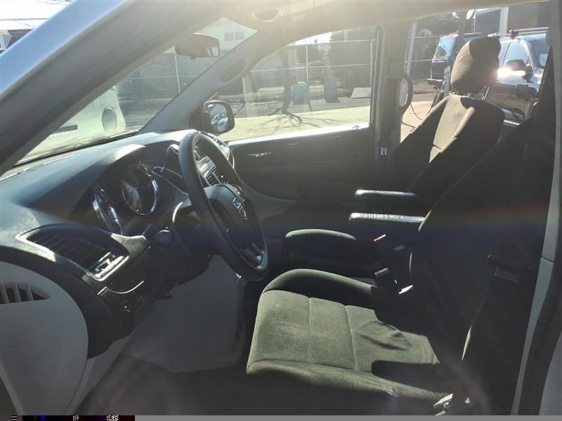 Dodge Grand Caravan SE 2012