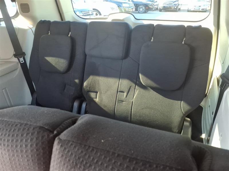 Dodge Grand Caravan SE 2012