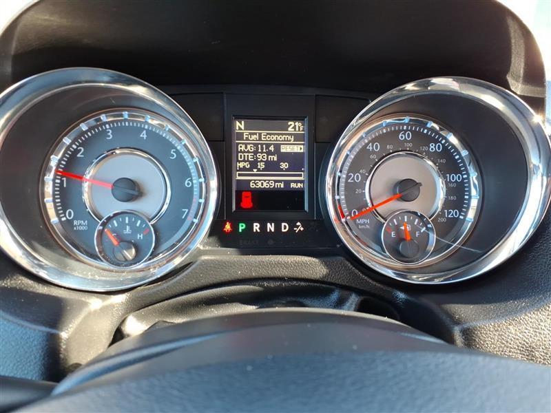 Chrysler Town & Country Touring-L 2012