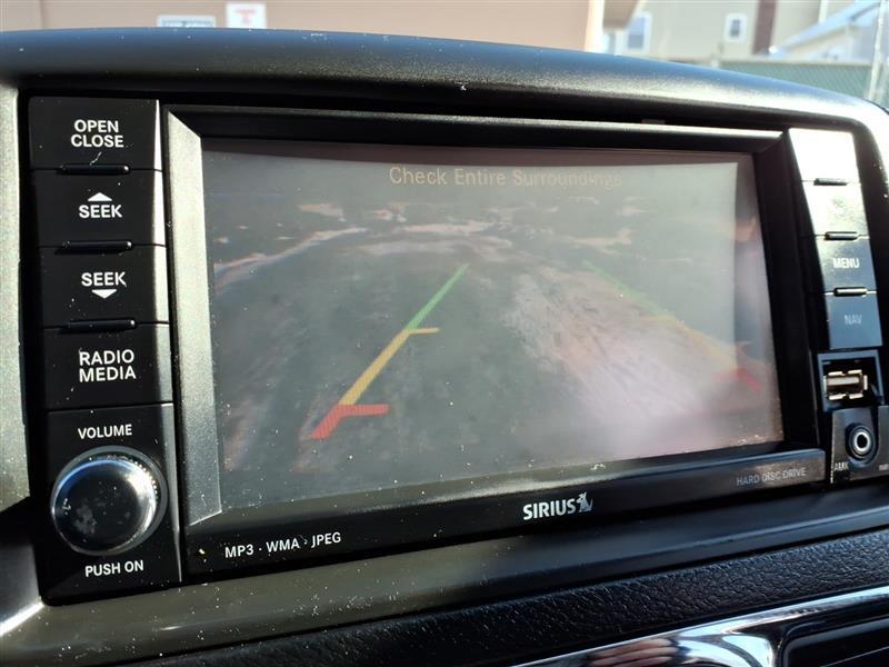 Chrysler Town & Country Touring-L 2012