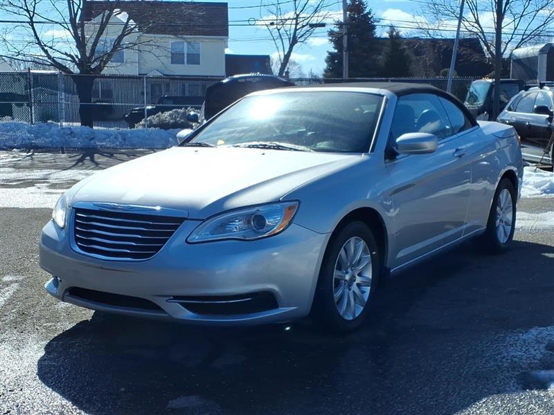 Chrysler 200 Touring Convertible 2012