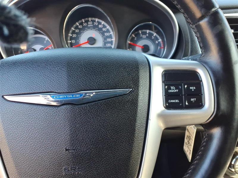 Chrysler 200 Touring Convertible 2012