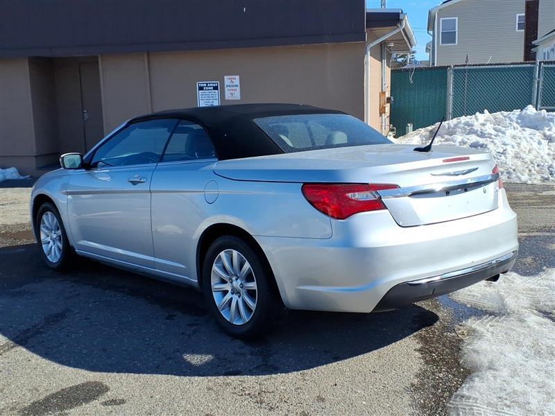Chrysler 200 Touring Convertible 2012