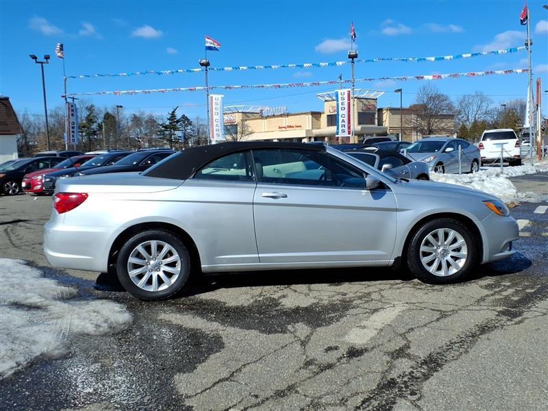 Chrysler 200 Touring Convertible 2012