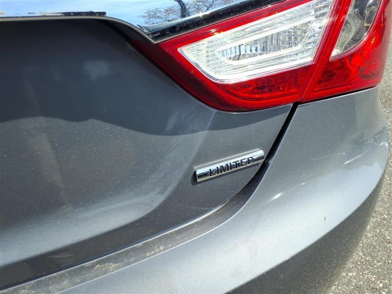 Hyundai Sonata Limited Auto 2011