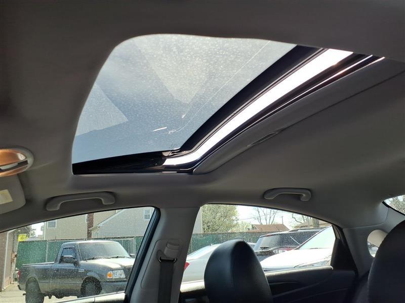 Hyundai Sonata Limited Auto 2011