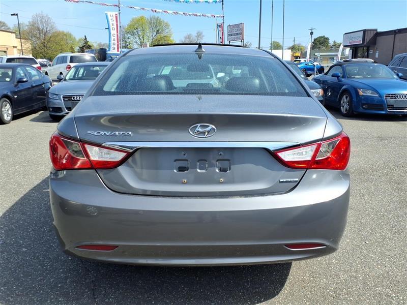 Hyundai Sonata Limited Auto 2011