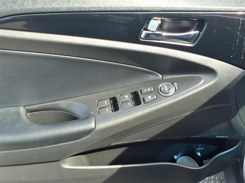 Hyundai Sonata Limited Auto 2011