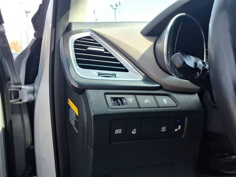 Hyundai Santa Fe Limited FWD 2015