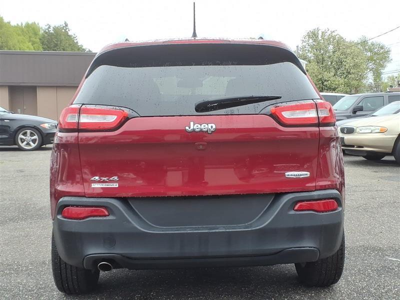 Jeep Cherokee Latitude 4WD 2015