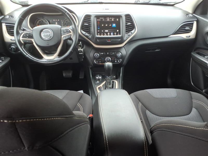 Jeep Cherokee Latitude 4WD 2015