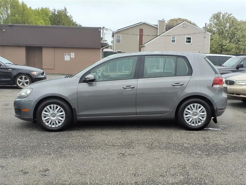 Volkswagen Golf 2.5L 4-Door PZEV 2011