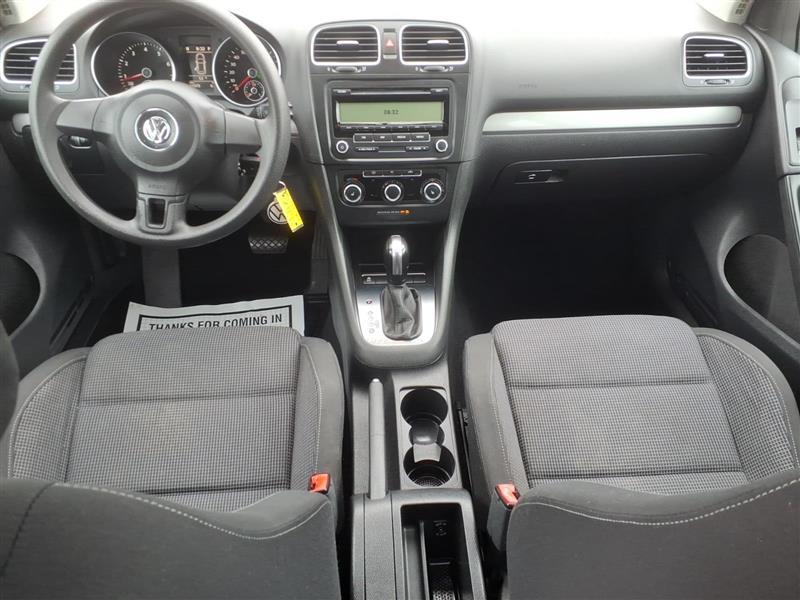 Volkswagen Golf 2.5L 4-Door PZEV 2011