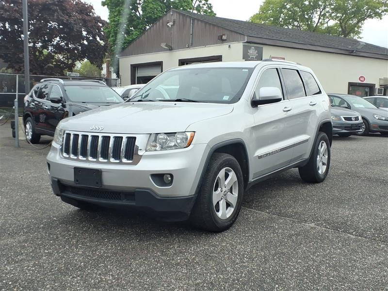 Jeep Grand Cherokee Laredo 4WD 2012