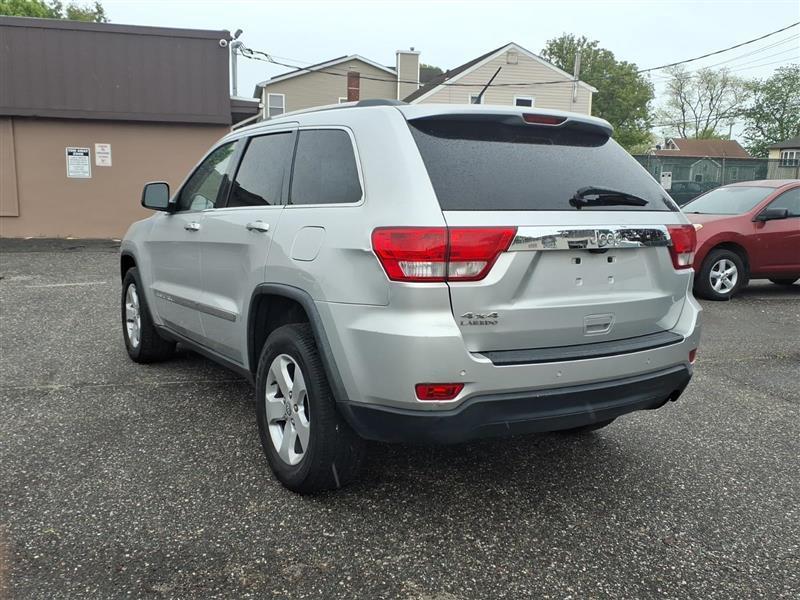 Jeep Grand Cherokee Laredo 4WD 2012