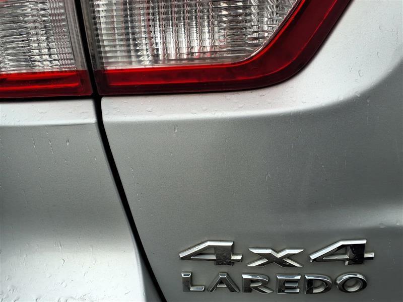 Jeep Grand Cherokee Laredo 4WD 2012