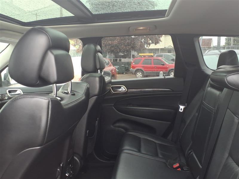 Jeep Grand Cherokee Laredo 4WD 2012