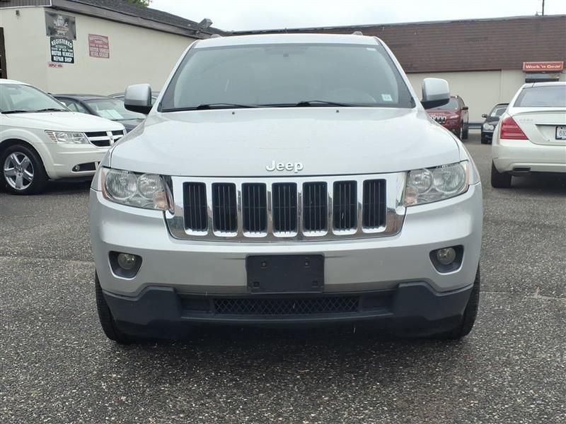 Jeep Grand Cherokee Laredo 4WD 2012