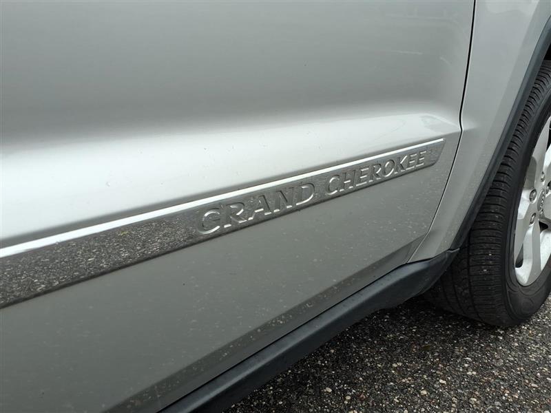 Jeep Grand Cherokee Laredo 4WD 2012