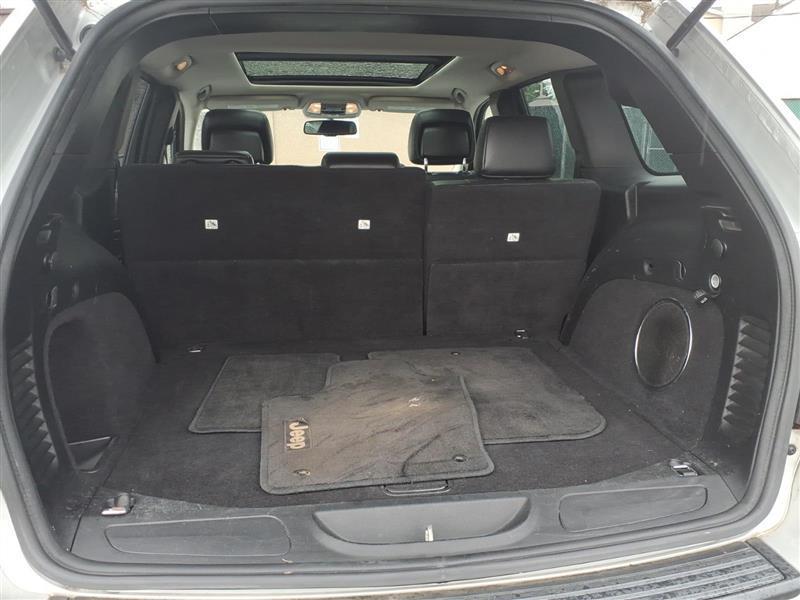 Jeep Grand Cherokee Laredo 4WD 2012