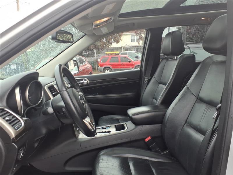 Jeep Grand Cherokee Laredo 4WD 2012
