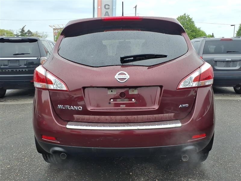 Nissan Murano S AWD 2011