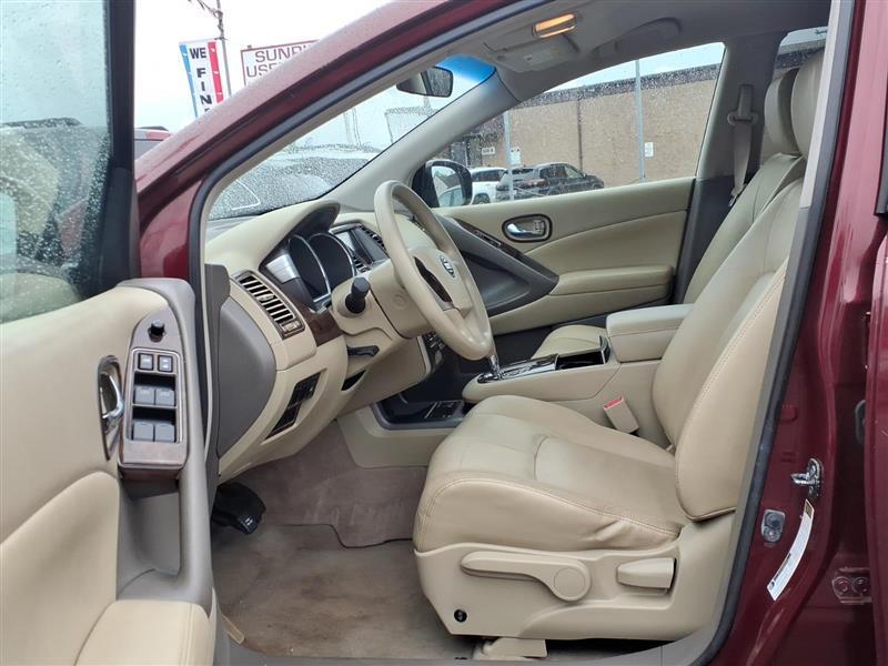 Nissan Murano S AWD 2011