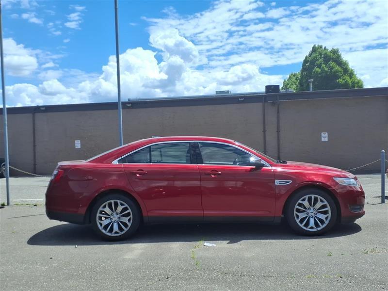Ford Taurus Limited FWD 2013