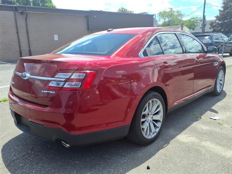 Ford Taurus Limited FWD 2013