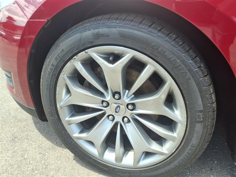 Ford Taurus Limited FWD 2013