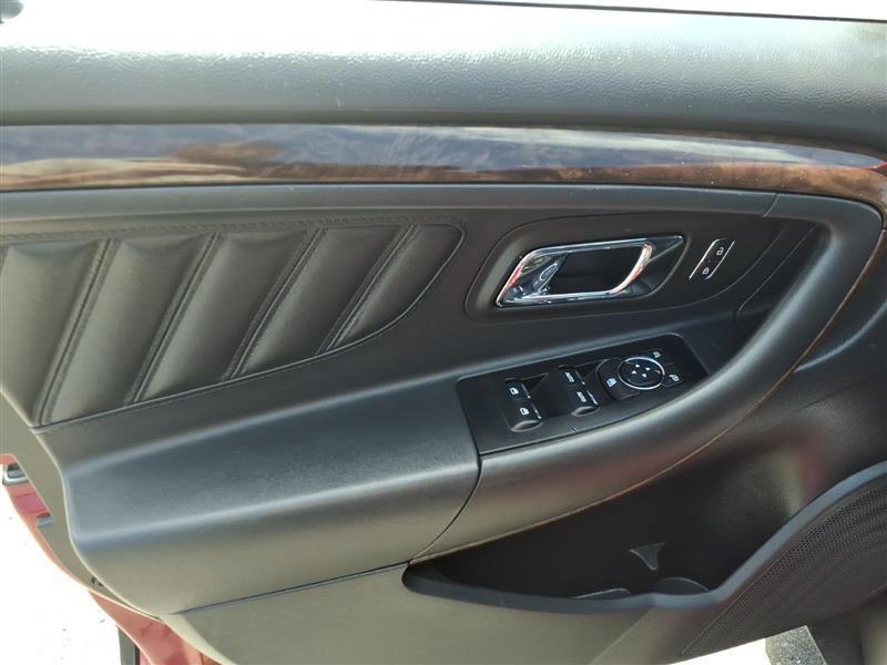 Ford Taurus Limited FWD 2013