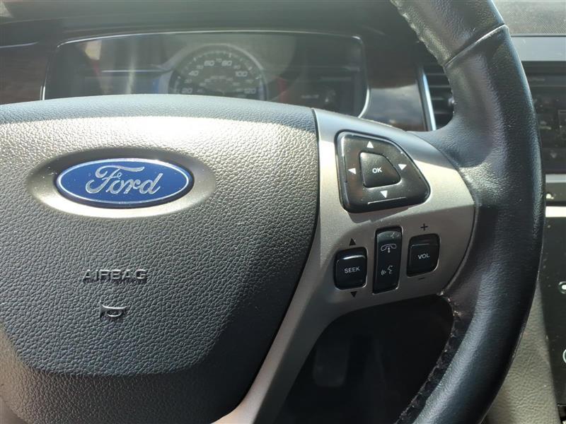 Ford Taurus Limited FWD 2013
