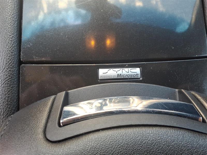Ford Taurus Limited FWD 2013