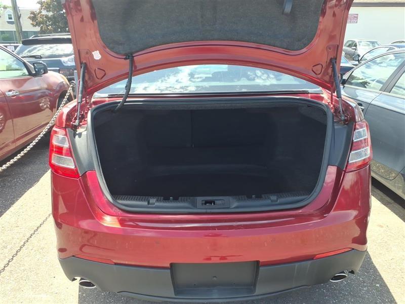 Ford Taurus Limited FWD 2013