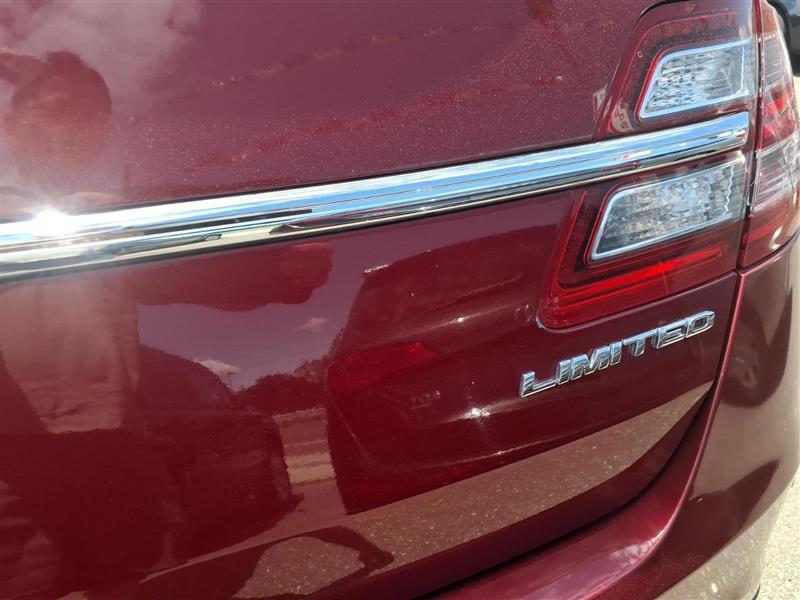 Ford Taurus Limited FWD 2013