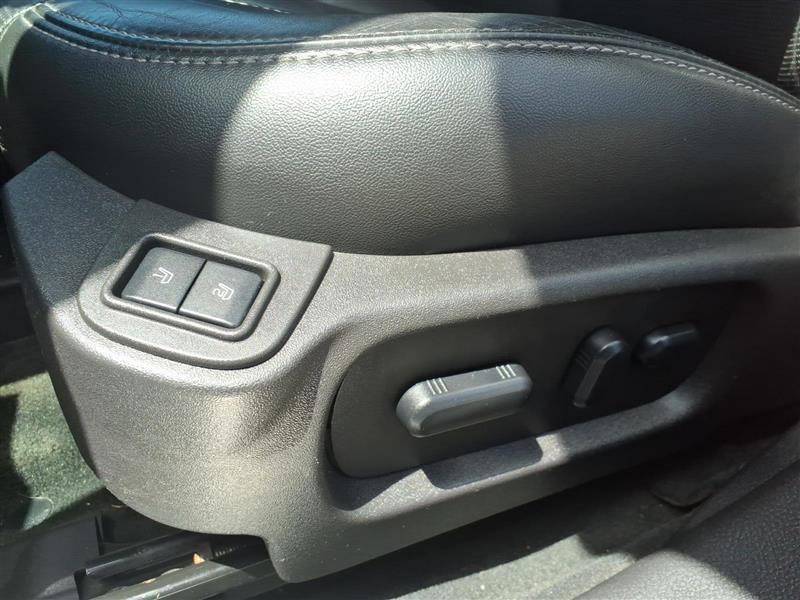 Ford Taurus Limited FWD 2013