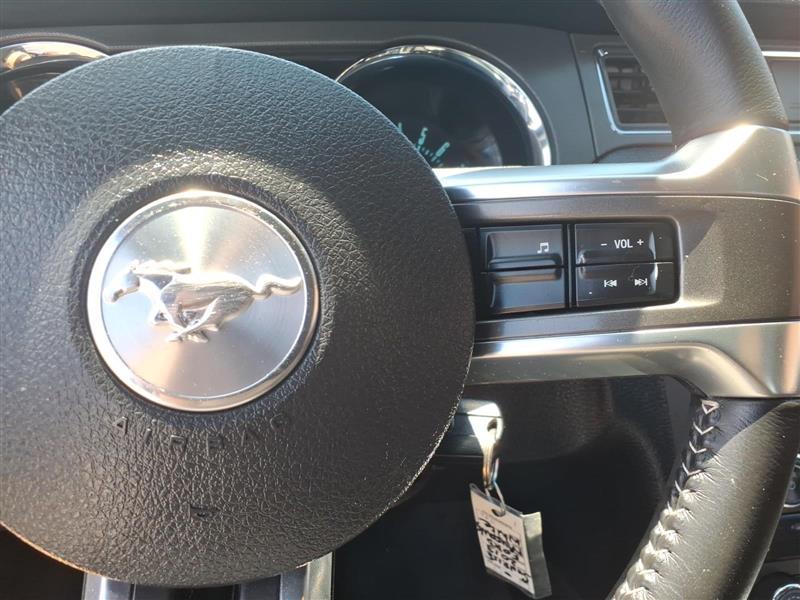 Ford Mustang V6 Coupe 2013